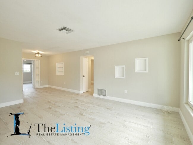 Photo - 83 Griggs Ave