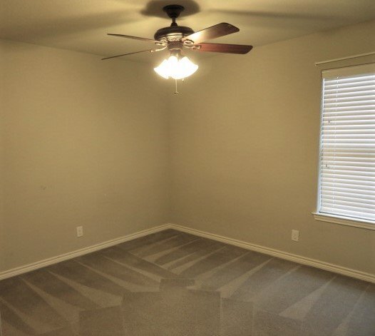 Photo - Nice Home on the Loop