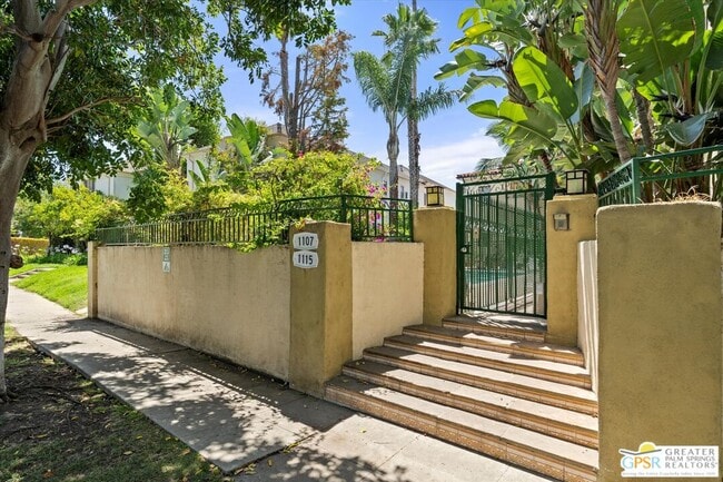 Photo - 1115 S Ogden Dr Unit 1/2