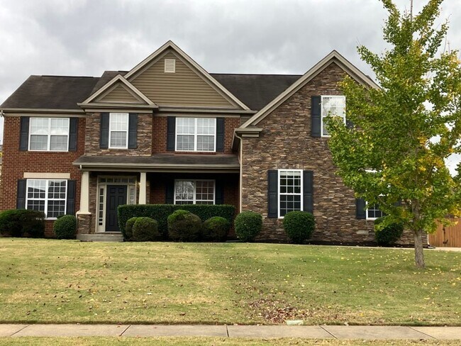 Spacious Home in Spence Creek - Spacious Home in Spence Creek