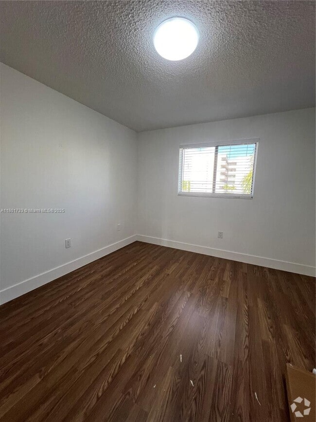 Building Photo - 6141 W 22nd Ct Unit 207 Rental