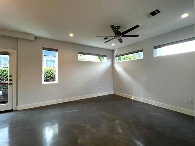 Photo - 1404 Marcus Pl