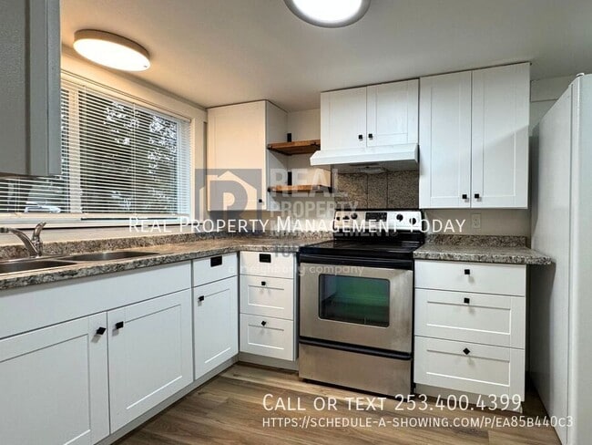 Photo - 3316 46th St E