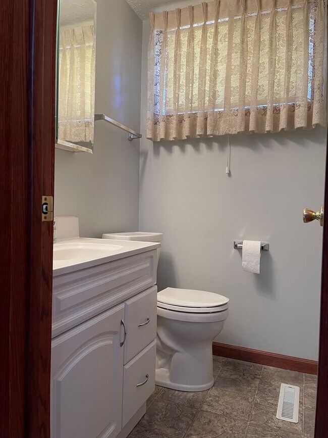 Photo - Cute & Retro 3 Bedroom Home in Midtown w/ Garage!
