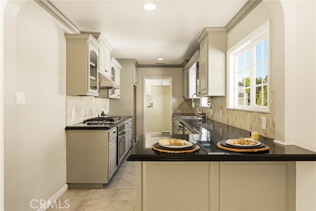 Photo - 7218 Enfield Ave