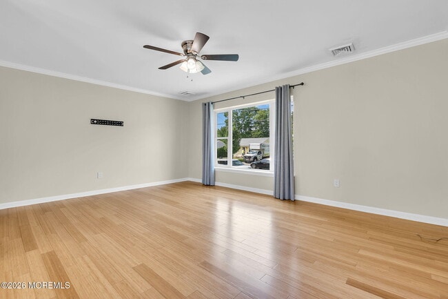 Photo - 785 Garfield Ave