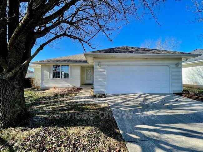 Building Photo - 5543 S Walnut Hill Ave