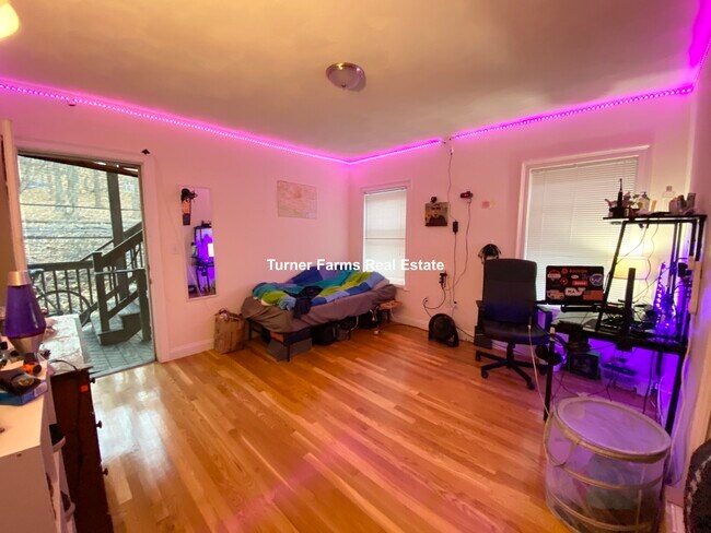 Photo - 128 Hillside St Unit 2
