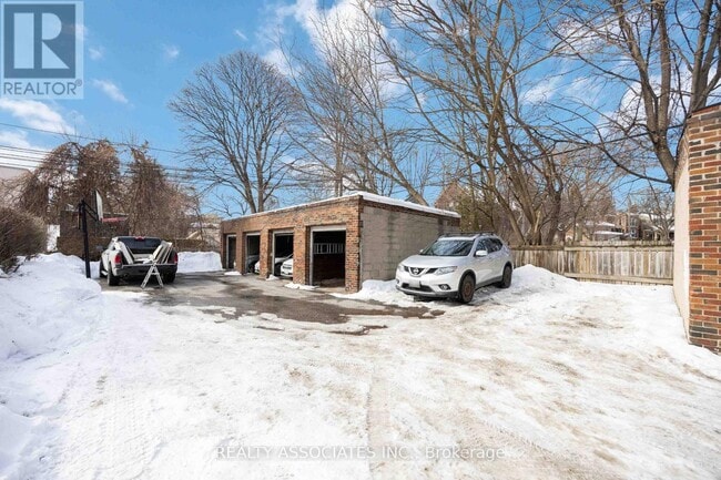 Photo - 162 Millwood Rd
