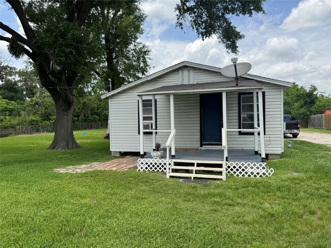 Photo - 413 Genoa Red Bluff Rd