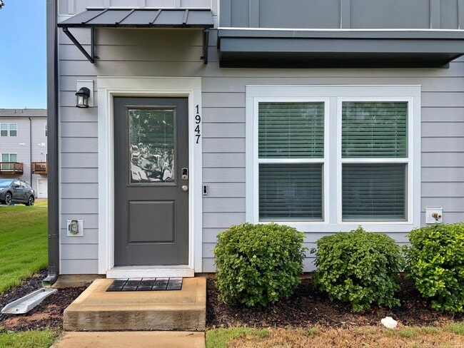 Photo - Fully Furnished 2BR/3.5BA Townhome with Garage — Minutes from Downtown Raleigh