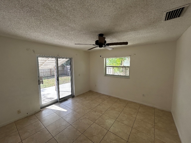 Photo - 626 W Mango St Unit B