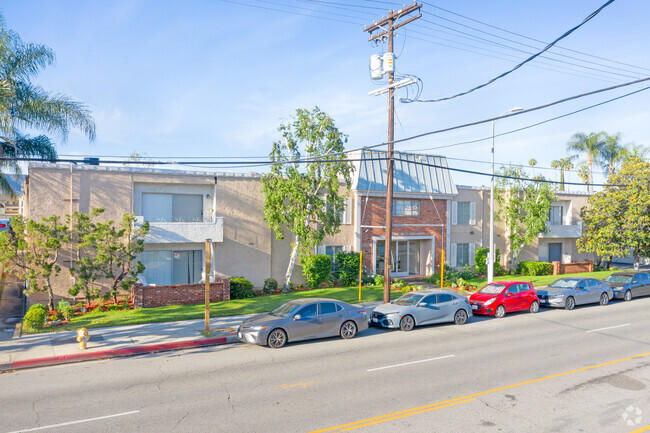 Tarzana West Apartments - Tarzana West Apartments