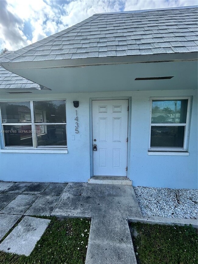 Photo - 1435 NW 8th Ave Unit 1435