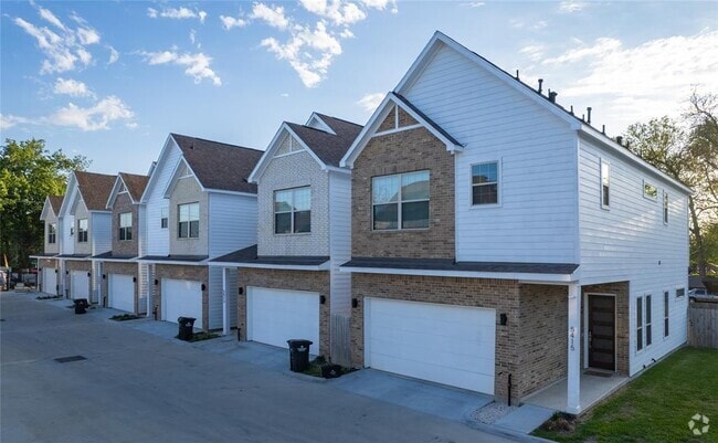 Building Photo - 5405 Iconic Ln Rental