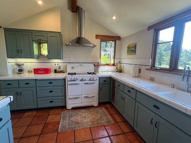 Photo - 3266 Robinson Dr