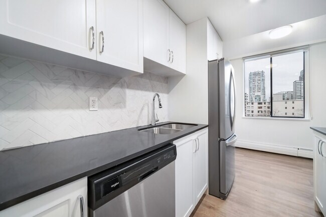 Photo - 945 Jervis Street