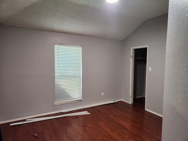 Photo - 443 Capehill Dr