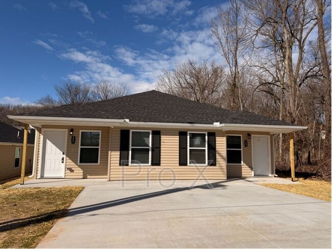 Building Photo - 285-287 S 4th St Unit 285 S. 4th St