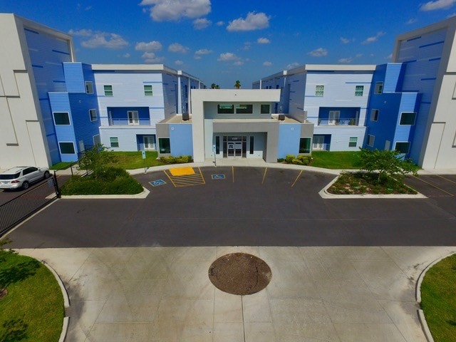 2500 N McColl