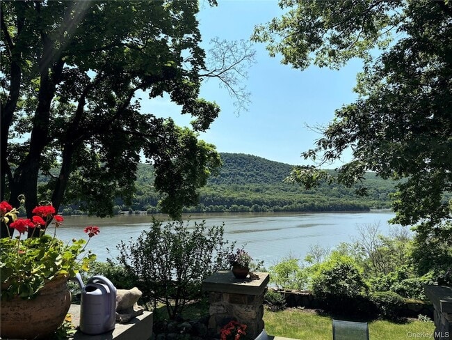 Building Photo - 27 Webb Ln Unit 1N