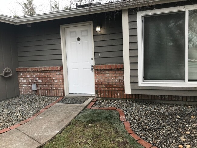 Photo - 111th Duplex Unidad 6712 111th St Ct E