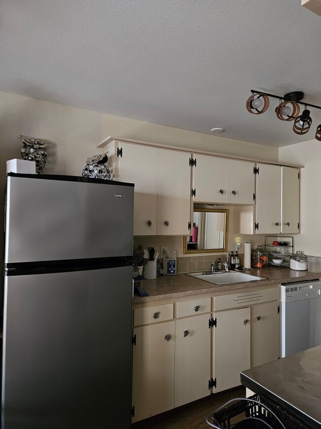 Building Photo - 21114 77th Pl W Unit 101