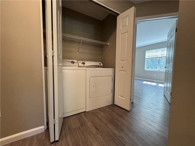 Photo - 17 Captains Cove Ln