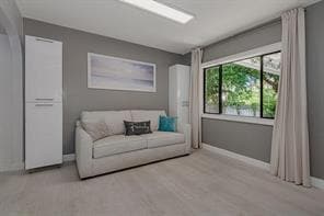 Photo - 838 189th St