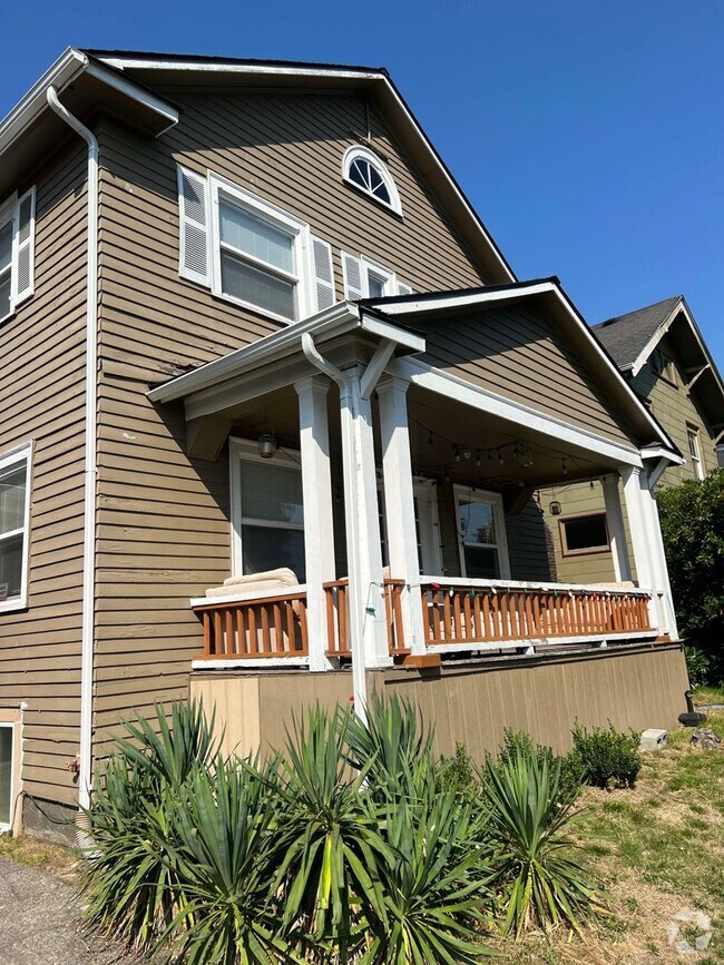 Building Photo - PP | 18th Unit House