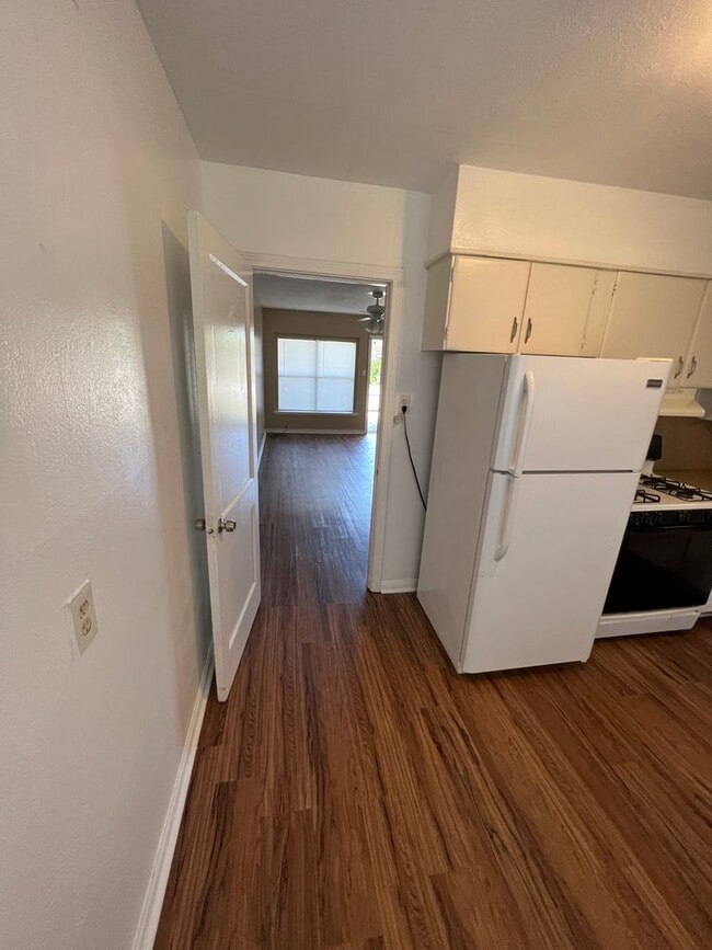 Photo - 910 Ohio Ave Unit #2