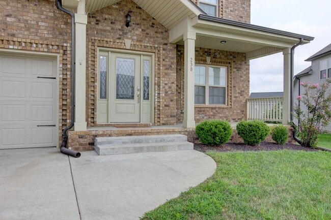 Photo - 230 Cotoneaster Ln