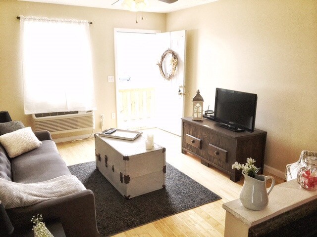 12x12 Living Room - 1916 6th Ave Apartments Unit 2