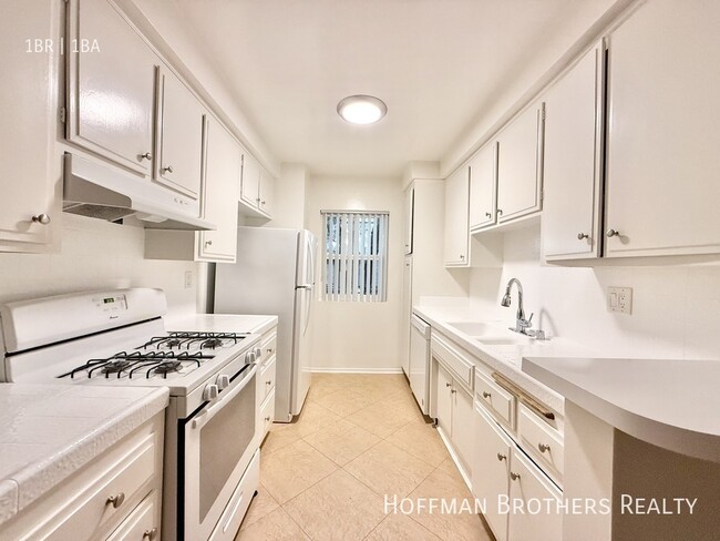 Photo - 1432 N Fairfax Ave Unit 3