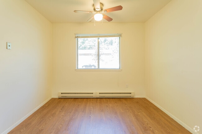 3BR, 1.5BA_Townhouse