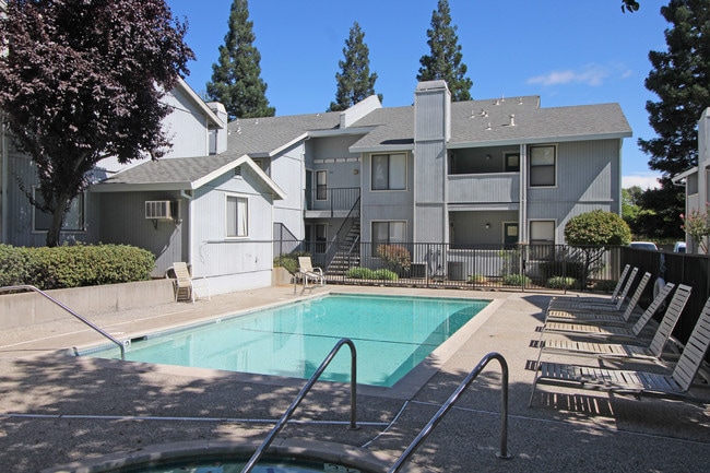 Springview Oaks Apartments