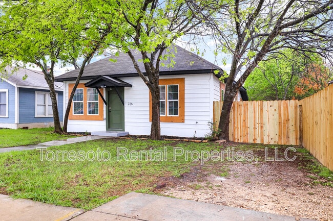 Photo - 226 Porter St