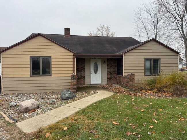 Building Photo - 3 bedroom available for immediate move i! Unit 2822 Union Chapel Road