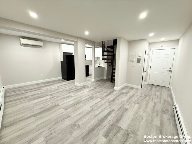 Photo - 15 Ruggles St Unit 3