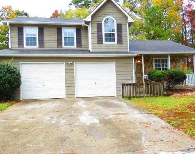 Building Photo - Welcome to your beautifully refreshed home in Hampton, where comfort, style, and convenience come...