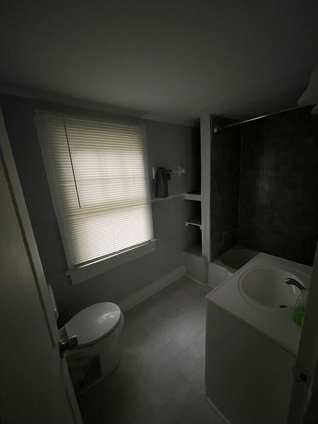 Photo - 907 Breeden Heights