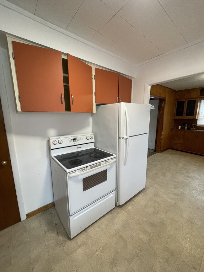 Photo - 740 Cawood St