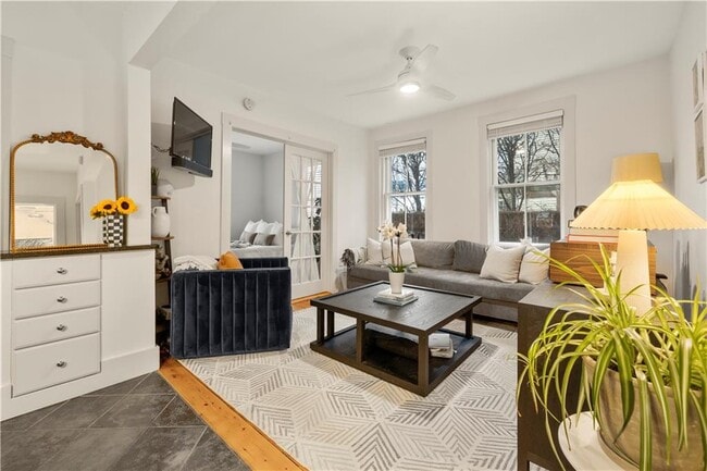 Building Photo - 33 Marsh St