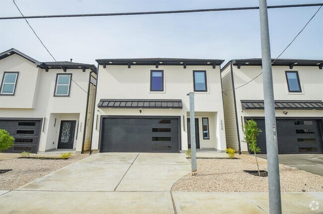 Building Photo - 3630 Dreyfus St Rental