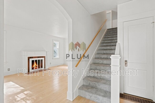 Photo - 541 E Beckwith Ave