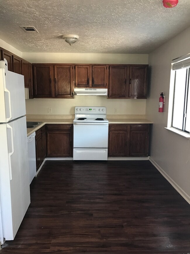 Photo - 524 Elm Avenue Unit Apt C