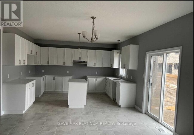Photo - 37 sass Cres