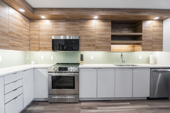 Photo - 5515 Clyde St. Unit SI ID1222949P