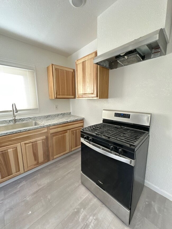 Photo - 317 Martin St