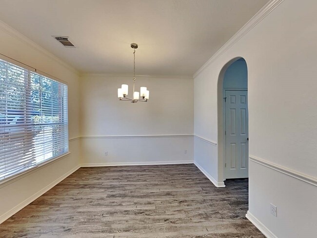 Photo - 411 Drake Ln